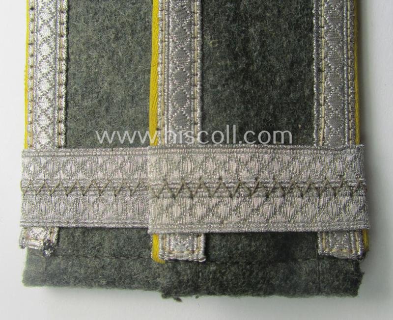 Pair of WH (Heeres) NCO-type (ie. 'M40- o. M43'-pattern) shoulderstraps as was intended for usage by an: 'Unterfeldwebel u. Offiziers-Anwärter eines Nachrichten-Abtlgs. o. Rgts.' — image 2