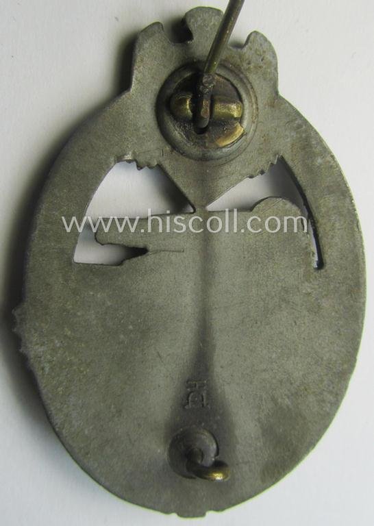 Superb - and hardly used! - 'Panzerkampfabzeichen in Bronze' being a neatly maker- (ie. 'HA'-) marked- and/or zinc- (ie. 'Feinzink'-) based specimen as was produced by the desirable 'Hersteller' (ie. maker): 'Hermann Aurich' — image 5