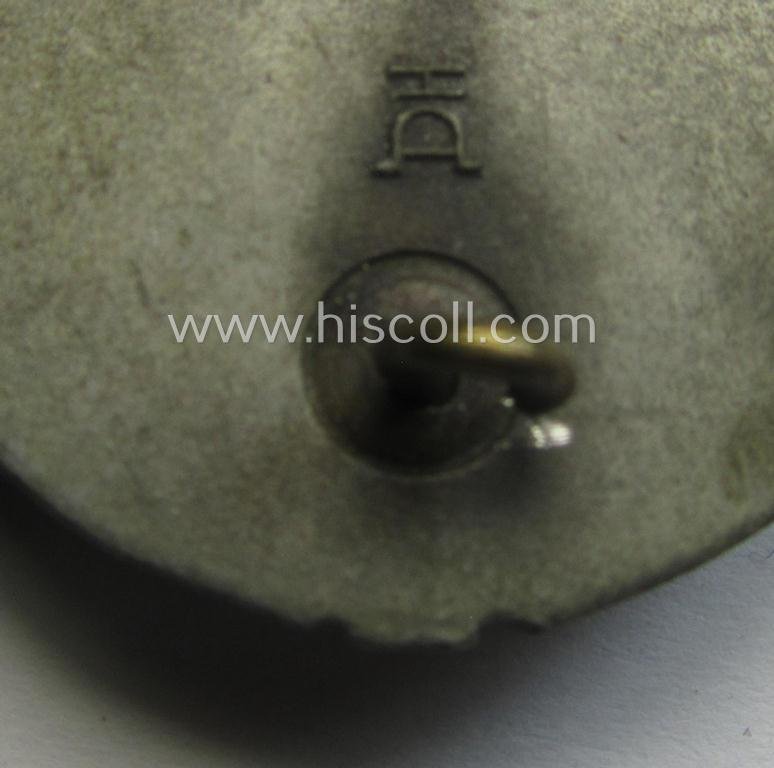Superb - and hardly used! - 'Panzerkampfabzeichen in Bronze' being a neatly maker- (ie. 'HA'-) marked- and/or zinc- (ie. 'Feinzink'-) based specimen as was produced by the desirable 'Hersteller' (ie. maker): 'Hermann Aurich' — image 6