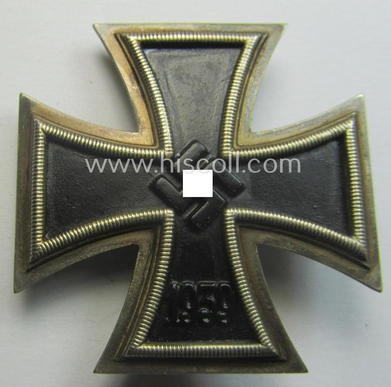 'Eisernes Kreuz 1. Klasse' (ie. Iron Cross 1st Class) being a maker- (ie. '26'-) marked example as was produced by the company: 'B.H. Mayer's Kunstprägeanstalt' — image 2