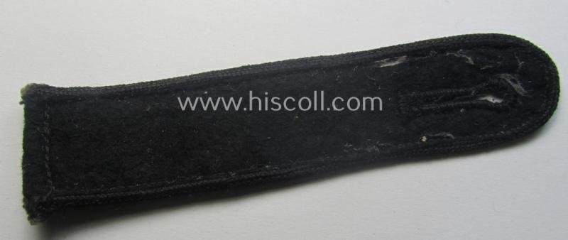 Single, black-piped so-called: 'DJ- o. Deutsches Jungvolk' shoulderstrap as was intended for usage by a: 'DJ-Mitglied' who served within the (Austrian-based): 'Bann 538' (538 = 'Gmunden') — image 3