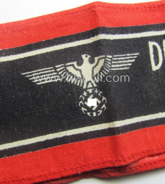 Typically printed- and/or later-war-period, bright-red- and/or black-coloured so-called: 'Deutscher Volkssturm'-armband (ie. 'Armbinde') that comes in an overall very nice- (I deem hardly used- nor worn- ie. 'virtually mint'-), condition — image 3