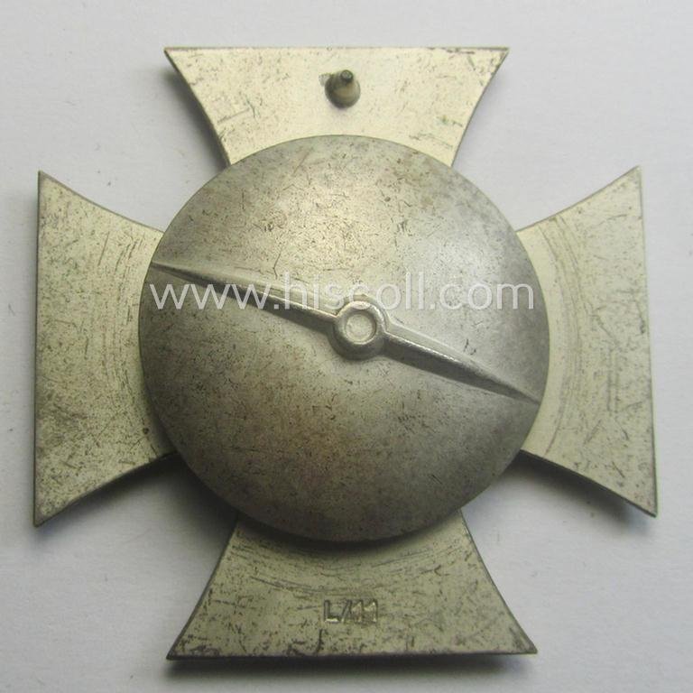 'Virtually mint' example of an: 'Eisernes Kreuz 1. Kl.' as executed in the so-called: 'screw-back-version' (being an: 'L/11'-marked example as produced by the: 'Wilh. Deumer'-company) — image 3