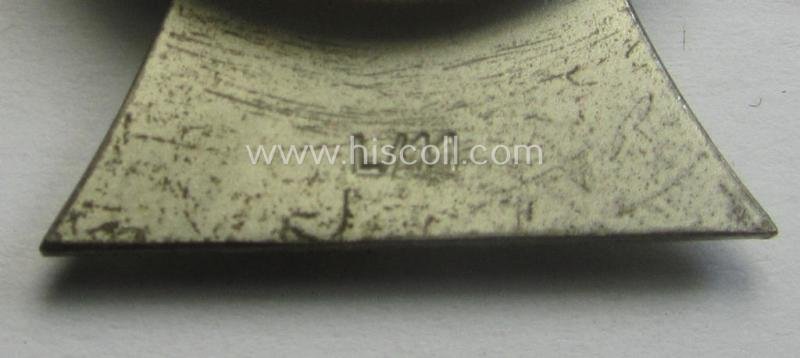 'Virtually mint' example of an: 'Eisernes Kreuz 1. Kl.' as executed in the so-called: 'screw-back-version' (being an: 'L/11'-marked example as produced by the: 'Wilh. Deumer'-company) — image 4