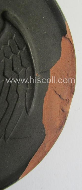 Regrettably damaged, earthenware (ie. 'Allach'-produced!): 'SS-Siegerplakette' as was issued during the: 'Sommer Sonnenwendwettkämpfen der SS' held in 1939 and that comes stored in its period, carton-based box as issued — image 7