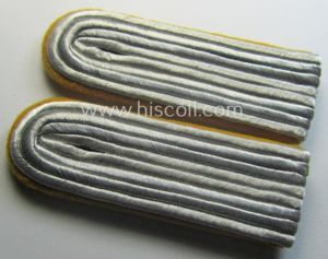 Pair of WH (Luftwaffe) officers'-type shoulderboards as piped in the …