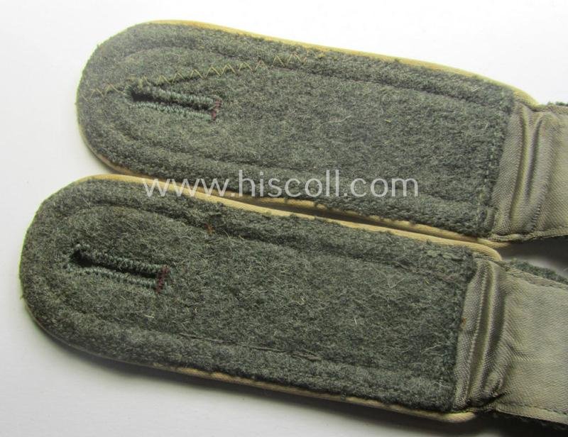 Pair of WH (Heeres), early- (ie. mid-) war-period- (ie. 'M40- o. M43'-) pattern NCO-type shoulderstraps as piped in the white-coloured branchcolour as was intended for an: 'Uffz. eines Infanterie-Rgts.' — image 4