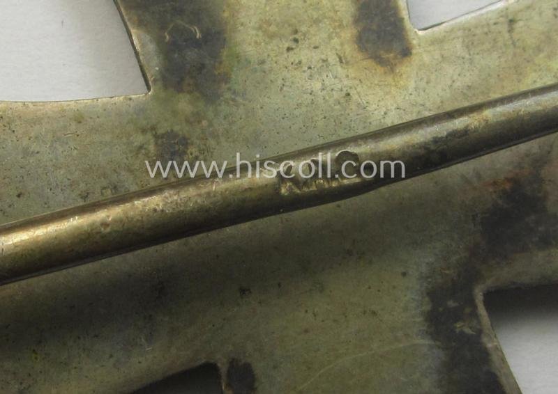 WWI-period 'Eisernes Kreuz 1. Klasse' being a (typical) non-converse-shaped example showing the makers'-designation: 'K.A.G.' — image 4