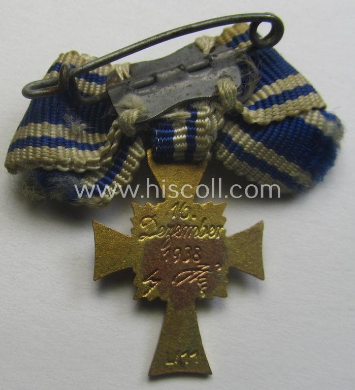 Miniature of an: 'Ehrenkreuz der deutschen Mutter - erste Stufe' (or: golden-class mothers'-cross) being a neatly maker- (ie. 'L/11'-) marked example that comes in an overall nice- (albeit moderately worn- ie. used-), condition — image 2
