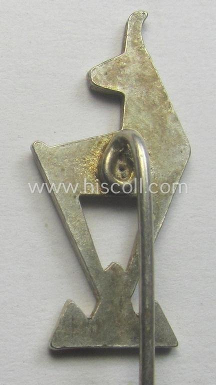 Silver-toned WH (Heeres) 'Gebirgsjäger'-related item: a semi-official, so-called: 'Truppen-Traditionsabzeichen des 5. Gebirgsjäger-Division' being a (typical) non-maker-marked example depicting the famous 'Gams'-symbol — image 4