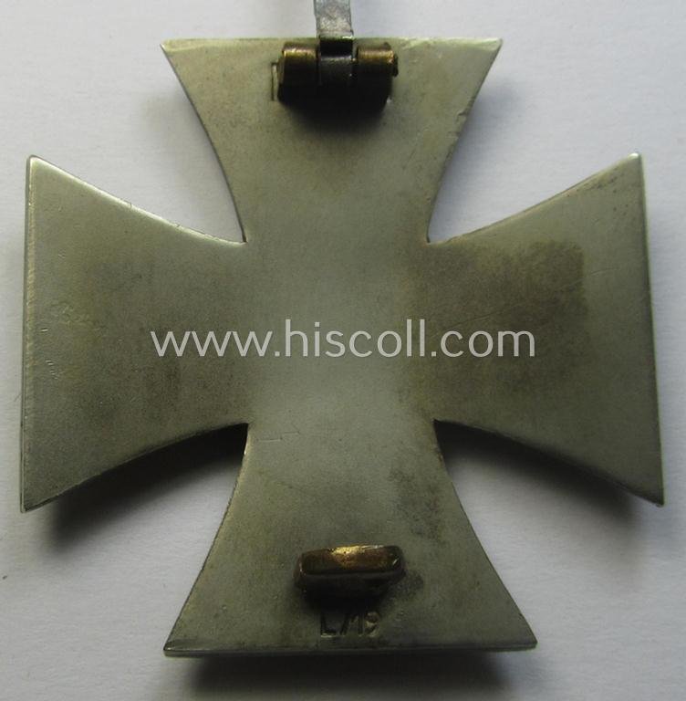 Very unusual - and dual maker-marked! - 'Eisernes Kreuz 1. Klasse' (ie. Iron Cross 1st Class) being a maker- (ie. '26'- and/or 'L/18'-) marked example as was produced by the company: 'B.H. Mayer's Kunstprägeanstalt' — image 5