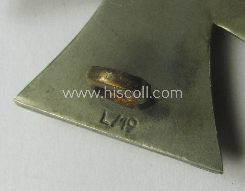 Very unusual - and dual maker-marked! - 'Eisernes Kreuz 1. Klasse' (ie. Iron Cross 1st Class) being a maker- (ie. '26'- and/or 'L/18'-) marked example as was produced by the company: 'B.H. Mayer's Kunstprägeanstalt' — image 6