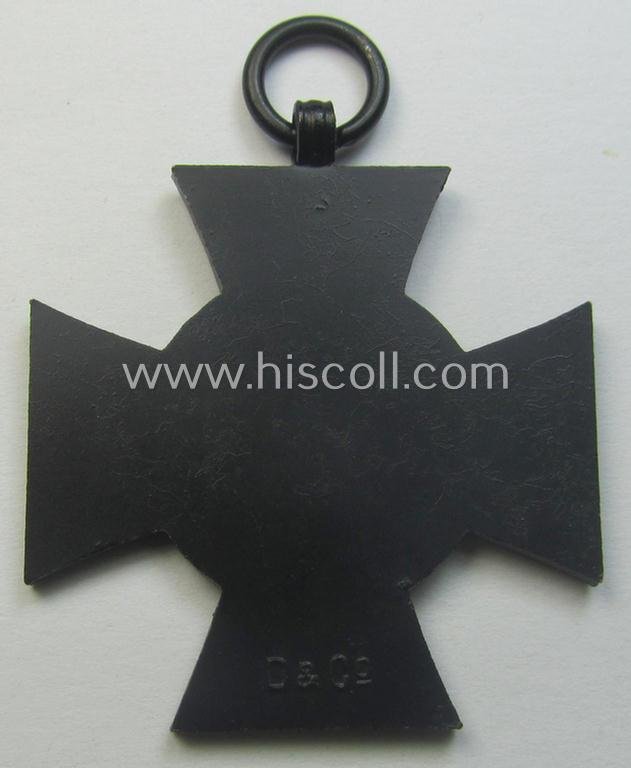 WWI-period: 'Ehrenkreuz für Witwen und Waisen 1914-18' being a nicely preserved and maker- (ie. 'D.&.Co.'-) marked example that came together with its period (nicely folded) ribbon (ie. 'Bandabschnitt') — image 4