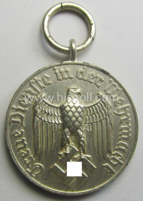 Superb - and usually seen! - WH (Luftwaffe) bright-silver-toned, 'WH-DA der 4. Klasse für 4 Jahre Dienstzeit' that comes with its accompanying ribbon (ie. 'Bandabschnitt') and eagle-device as stored in its period 'Cellophan'-based pouch — image 5