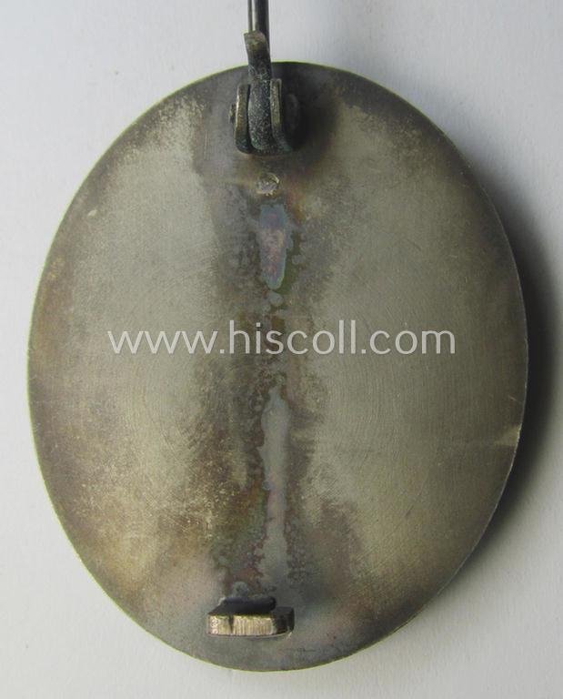 Truly luxuriously-styled, 'Verwundeten-Abzeichen in Silber' being a non-maker-marked- and typical 'Buntmetall'-based example as was (I deem) produced by the desirable maker: 'Hauptmünzamt Wien' — image 3