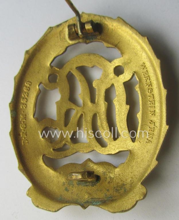 'Virtually mint' - and truly rarely found! - example of a: 'Reichssportabzeichen DRL in Gold' (or: DRL sports'-badge in gold) being a just moderately worn- ie. used example that is nicely maker- (ie. 'Wernstein - Jena'-) marked on its back — image 3