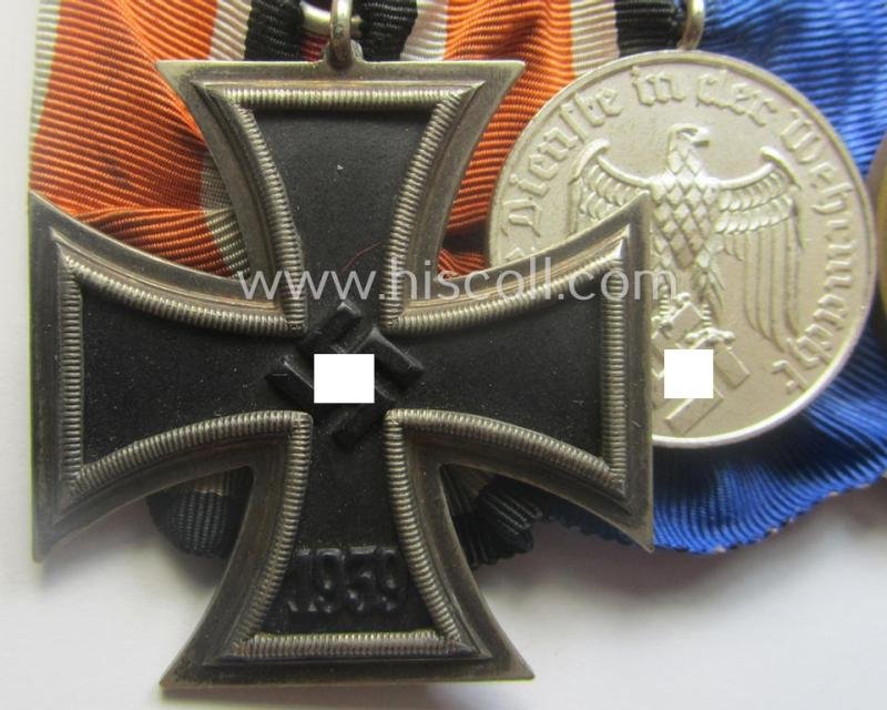 Three-pieced, WWII-period medal-bar (ie. 'Ordenspange') that resp. shows an: 'EK II. Kl.' (by the desirable 'Juncker'-company!), a: WH (Heeres o. KM) 'DA 4. St.' and a Czech 'Anschluss'-medal: '1. Oktober 1938' — image 2
