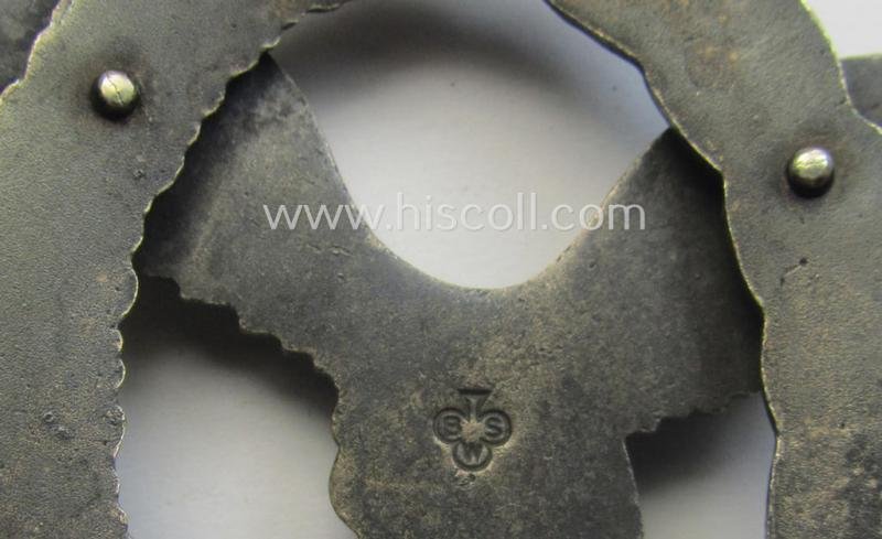 WH (Luftwaffe) 'Flugzeugführer-Abzeichen' (or: pilots'-badge) being a maker- (ie. 'BSW'-) marked- and typical 'Buntmetall'-based example as was produced by the maker (ie. 'Hersteller') named: 'Brüder Schneider' (ie. 'BSW') — image 5