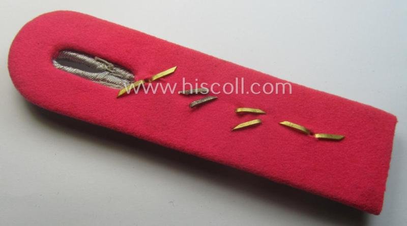 Single - but nevertheless scarcely found! - WH (Heeres) 'cyphered' officers'-type shoulderboard as was intended for usage by a: 'Hauptmann u. Mitglied des Panzer-Aufklärungs-Abtlgs. 3' — image 3