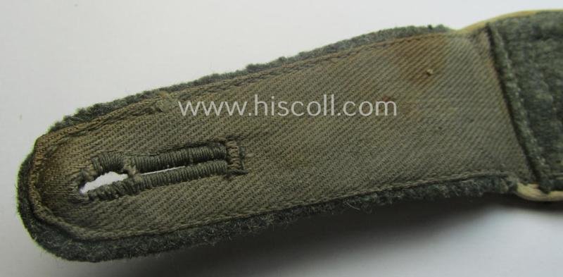 Single, WH (Heeres) NCO-type (ie. 'M40'- ie. 'M43'-pattern) shoulderstrap having the white-coloured branchcolour as was intended for - and clearly worn by! - a: 'Oberfeldwebel der Infanterie-Trpn.' — image 5