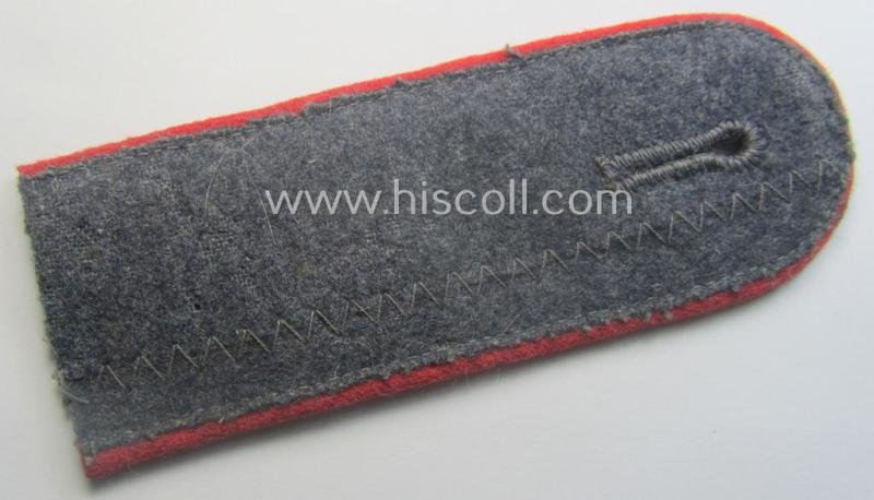 Unususal - and neatly 'cyphered'! - single WH (Luftwaffe) EM-type shoulderstrap: 'Soldat des Festungs-Flakartillerie-Abtlgs o. Rgts. 32' — image 3