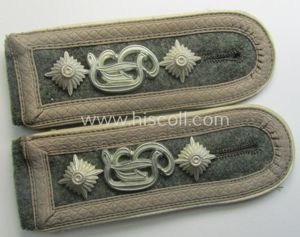 Stunning - fully matching and hardly used! - pair of …