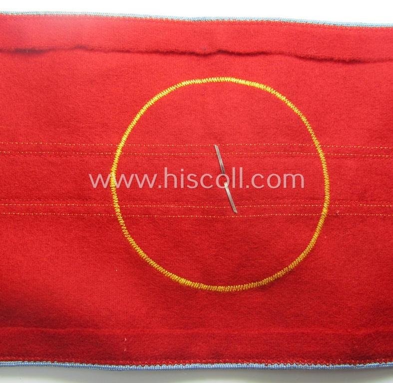 Stunning - and rarely encountered! - N.S.D.A.P.-type, 'smooth'-woolen-based armband (ie. 'Armbinde für politschen Leiter') as was intended for usage by an: 'N.S.D.A.P.-Ortsgruppenleiter' that still retains its period-attached 'RzM'-etiket — image 4