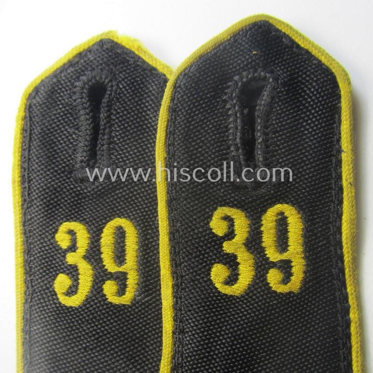 Pair of bright-yellow-piped, so-called: 'Nachrichten-HJ'- (ie. signals'-'HJ'-) shoulderstraps as was intended for usage by a: 'HJ-Junge' who served within the: 'Bann 39' (39 = 'Bann Düsseldorf' in the 'Gebiet West Düsseldorf') — image 2