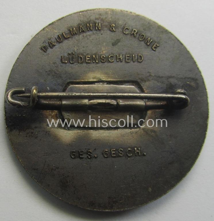 Commemorative, silvered 'Buntmetall'-based N.S.D.A.P.- (ie. WHW-) related 'tinnie' being a maker- (ie. 'Paulmann u. Crone'-) marked example depicting A.Hitler and text: 'Hitlers' Dank für den Dienst am Volke - Gau Süd-Hannover - Braunschweig' — image 2