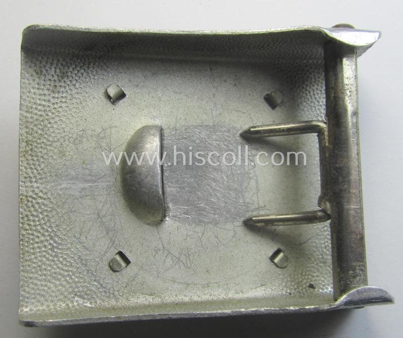 Unusual, 'Reichswehr'-period, silverish-coloured- and/or typical nickle-chrome-based belt-buckle (ie. 'Koppelschloss für Unteroffiziere u. Mannschaften') that comes in a just minimally used- ie. worn, condition — image 2
