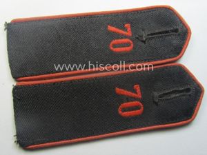 Pair of bright-red-piped, so-called: 'Allgemeine-HJ' (ie. Hitlerjugend) shoulderstraps as intended …