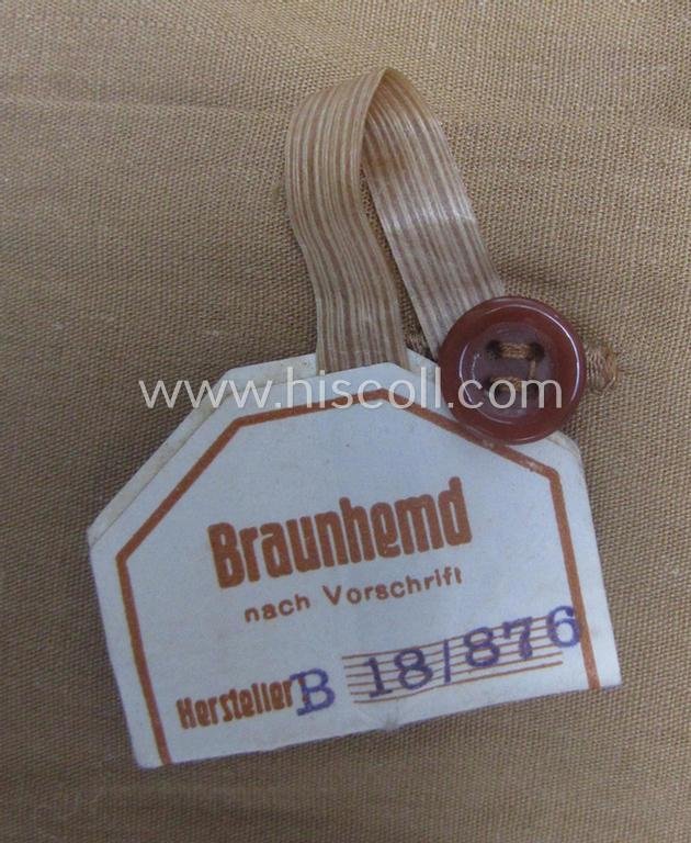 'Virtually mint- ie. unissued', N.S.D.A.P. 'standard-issue'-pattern, beige-brown- (ie. 'braunes'-) coloured: 'under-the-tunic'-shirt (ie. 'Braunhemd nach Vorschrift') with its removable collar and period 'RzM'-tag still attached — image 3