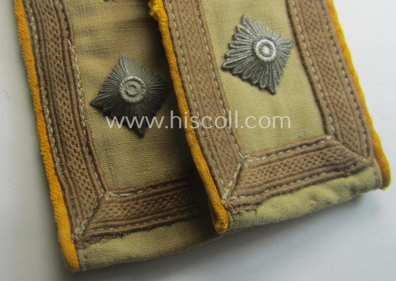 Pair of - truly used- and/or worn! - WH (Luftwaffe) 'tropical-styled' NCO-type shoulderstraps (as was specifically for usage on the tropical-shirts ie. tunics) as was intended for usage by an: 'Feldwebel der Flieger- o. Fallschirm-Trpn.' — image 2