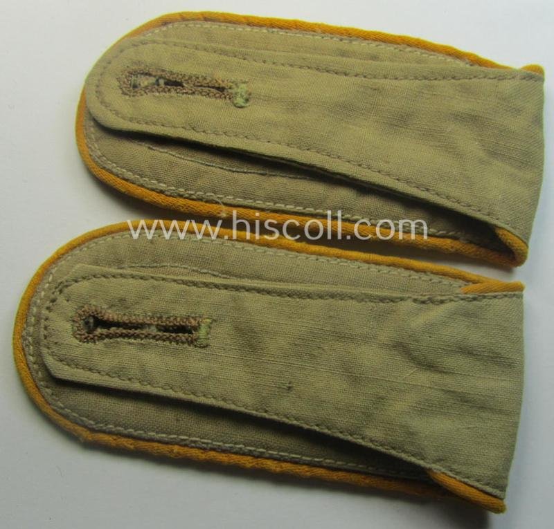 Pair of - truly used- and/or worn! - WH (Luftwaffe) 'tropical-styled' NCO-type shoulderstraps (as was specifically for usage on the tropical-shirts ie. tunics) as was intended for usage by an: 'Feldwebel der Flieger- o. Fallschirm-Trpn.' — image 3