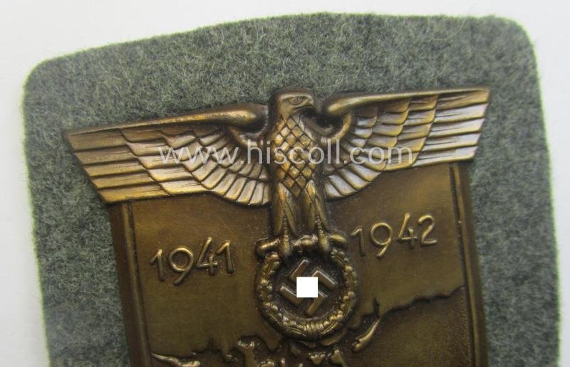 WH (Heeres ie. Waffen-SS) 'Krim'-campaign-shield (by the maker: 'Friedrich Orth') that comes stored in its period (and rarely seen!) 'Zellstoff'-based pouch and that comes in a probably issued- (albeit still 'virtually mint'-), condition — image 3