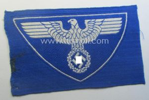 Smaller-sized sports'-shirt eagle as was used by the officials within …