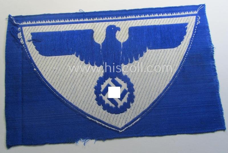 Larger-sized sports'-shirt eagle as was used by the officials within the: 'Deutsche Reichspost' (aka: 'Zeesener Adler') being a 'virtually mint- ie. unissued' example that is executed in the neat 'BeVo'-weave-pattern — image 3