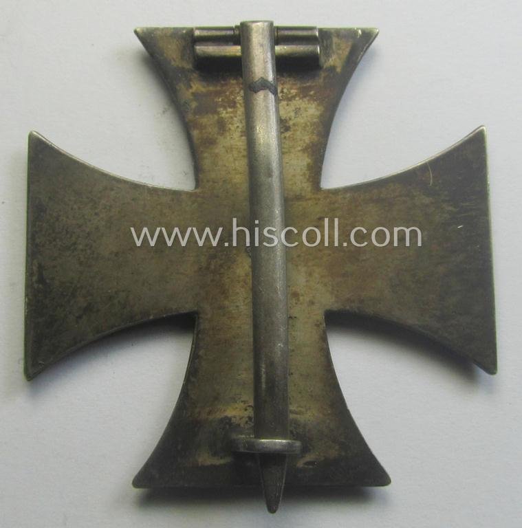 Unusually seen, WWI-period 'Eisernes Kreuz 1. Klasse' being a (typical) non-converse-shaped and genuine silver-based example that shows the unusual makers'-designation: 'C.D. 800' — image 3