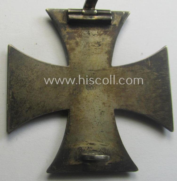Unusually seen, WWI-period 'Eisernes Kreuz 1. Klasse' being a (typical) non-converse-shaped and genuine silver-based example that shows the unusual makers'-designation: 'C.D. 800' — image 4