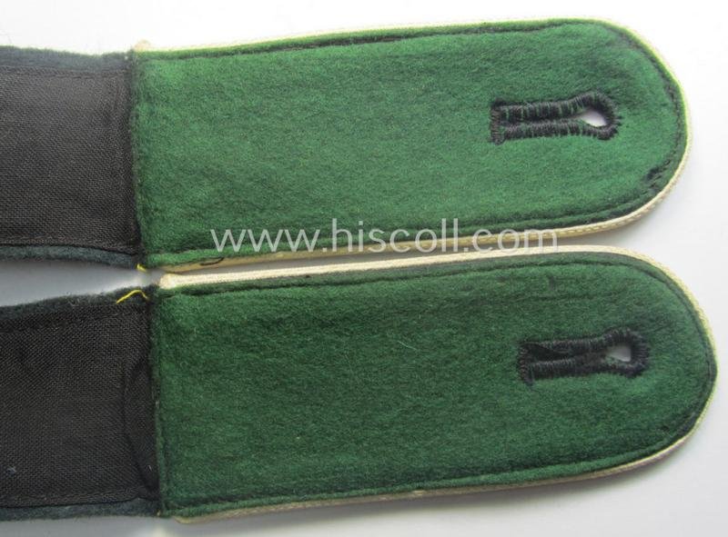 Pair of fully matching - typical tailor-made! - WH (Heeres), early- (ie. pre-) war-period- (ie. 'M40'-pattern) EM-type shoulderstraps: 'Soldat der Infanterie-Trpn.' — image 4