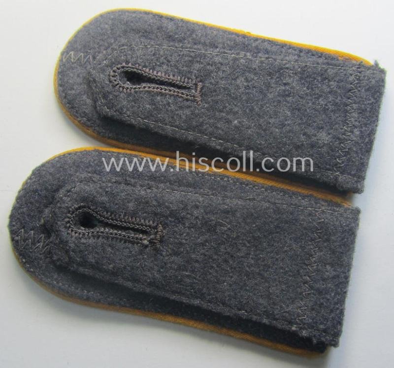 Pair of WH (Luftwaffe) EM-type shoulderstraps as intended for usage by a: 'Soldat der Flieger- o. Fallschirmjäger-Trpn.' and that comes in a just moderately used- and/or worn, condition — image 3