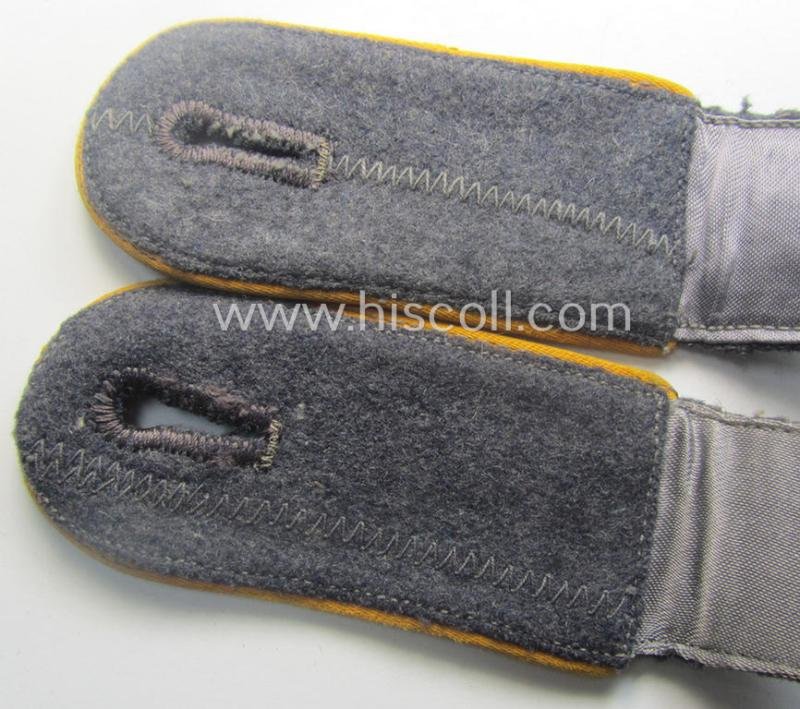 Pair of WH (Luftwaffe) EM-type shoulderstraps as intended for usage by a: 'Soldat der Flieger- o. Fallschirmjäger-Trpn.' and that comes in a just moderately used- and/or worn, condition — image 4