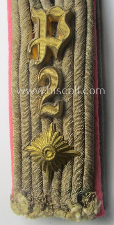 Single, WH (Heeres) 'cyphered', officers'-type shoulderboard: 'Oberleutnant der Reserve des Panzerjäger-Abtlgs. 2' — image 2