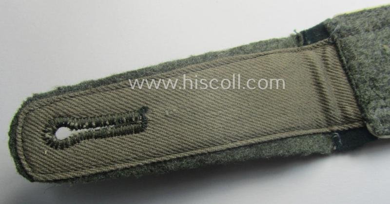 Superb - albeit regretttably single - example of an early-war-period (ie. 'M40'-pattern), WH (Heeres) 'cyphered', NCO-type shoulderstrap as was intended for an: 'Uffz. der Infanterie und Mitglied des Unteroffizierschule Bergzabern' — image 5
