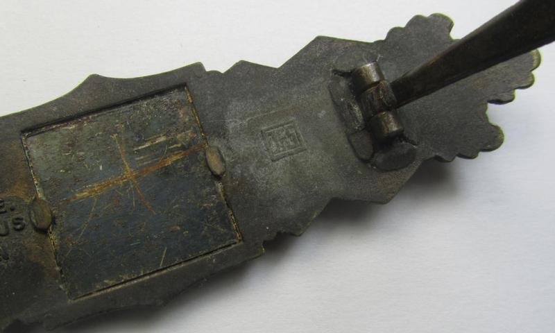 'Nahkampfspange in Bronze' (or: bronze-class close-combat clasp ie. CCC) being a neatly maker-marked- and/or minimally converse-shaped specimen as was produced by the: 'JFS'- (ie. 'Joseph Feix u. Söhne'-) company — image 5