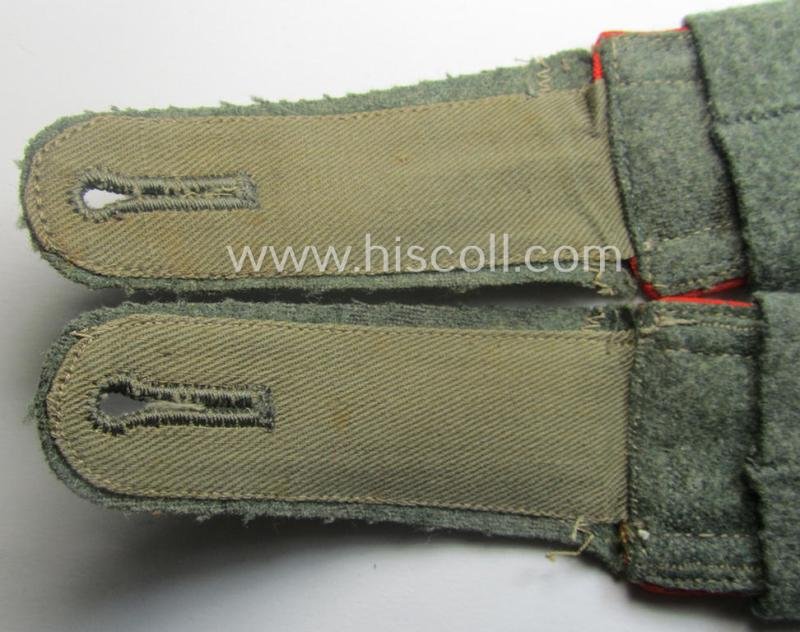 Pair of mid-war-period, so-called: 'M41 o. M43'-pattern, WH (Heeres) NCO-type shoulderstraps that comes with its accompanying 'Überschube'-pair as was intended for an: 'Unterwachtmeister des Artillerie-Rgts. 239' — image 5