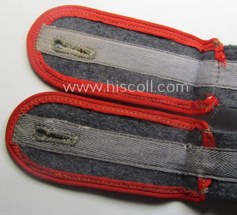 Pair of later-war-period, so-called: 'M44'-pattern, simplified WH (Luftwaffe) EM-type shoulderstraps as was intended for usage by a: 'Soldat der Flak-Artillerie-Trpn.' — image 4