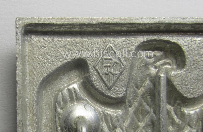 'Virtually mint ie. unissued' pair of WH (Heeres) tropical- (ie. 'DAK'- or: 'Deutsches Afrikakorps'-) related- and/or aluminium-based, eagle-'pith-helmet'-shields comprising of two maker- (ie. 'P&C'-) marked examples — image 6