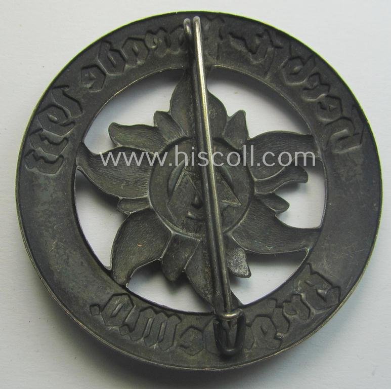 Tarnished silver-toned- (and - I deem - 'Buntmetall'-based!) SA-related day-badge (ie. 'tinnie' or: 'Veranstaltungsabzeichen') as was issued to commemorate the: 'Herbst-Parade der SA-Brigade MO - 1933' — image 2