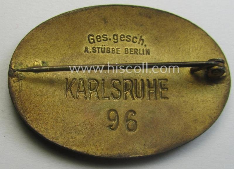 Superb - and rarely seen! - DRK (ie. 'Deutsches Rotes Kreuz') so-called: nurses'-badge entitled: 'Hilfsschwester' being an oval-shaped- and/or maker-marked specimen showing an engraved bearers'-number: ('96') and towns'-name: 'Karlsruhe' — image 3